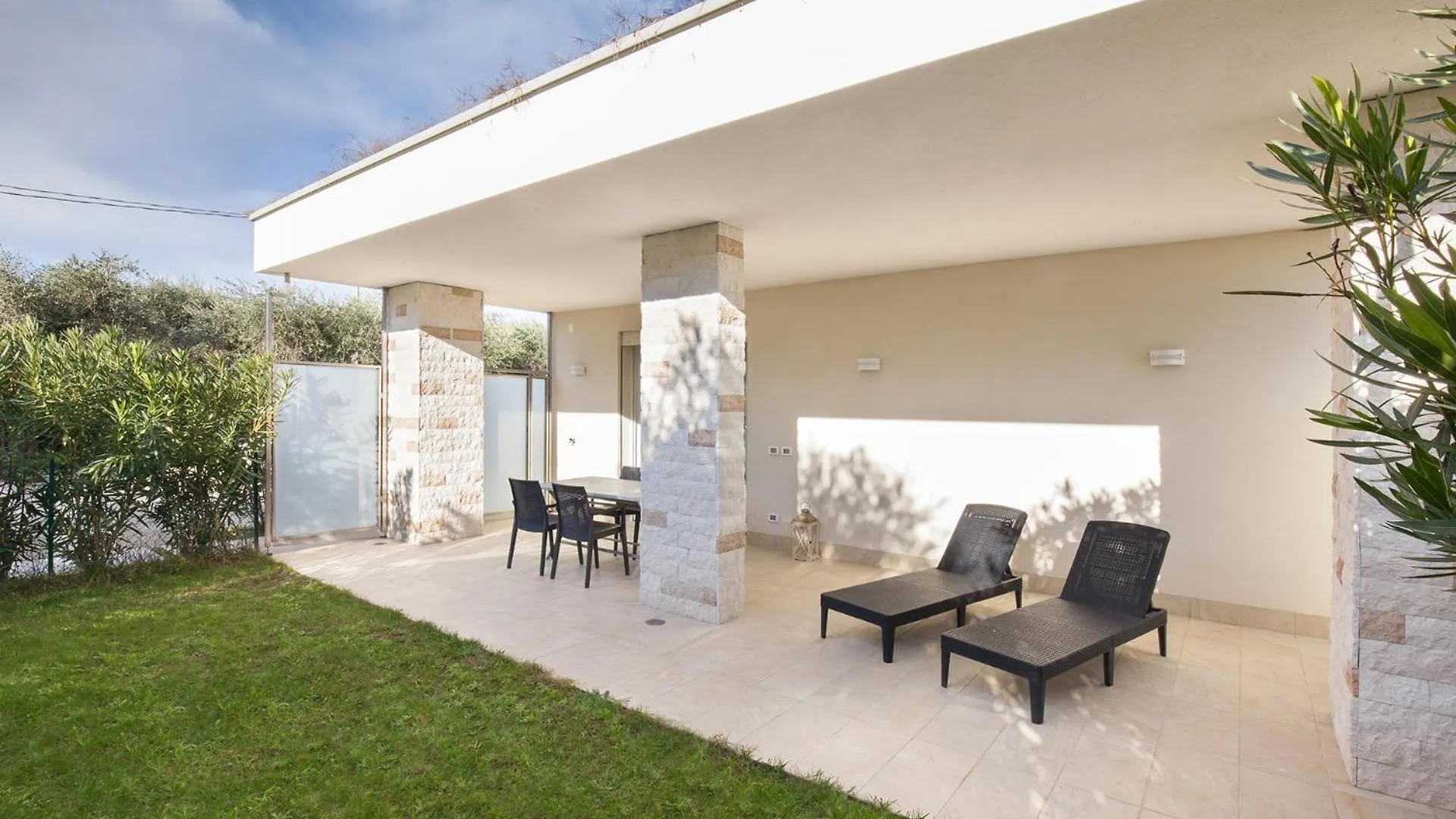 Villa Manzoni Apt 1 Bardolino Apartment